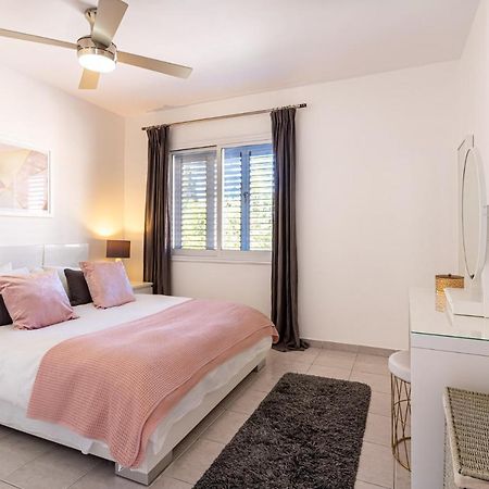 Summer Breeze Holiday Apartment With Pool Paphos Extérieur photo